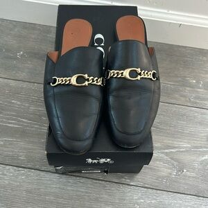 Coach slides size 8 color black/gold